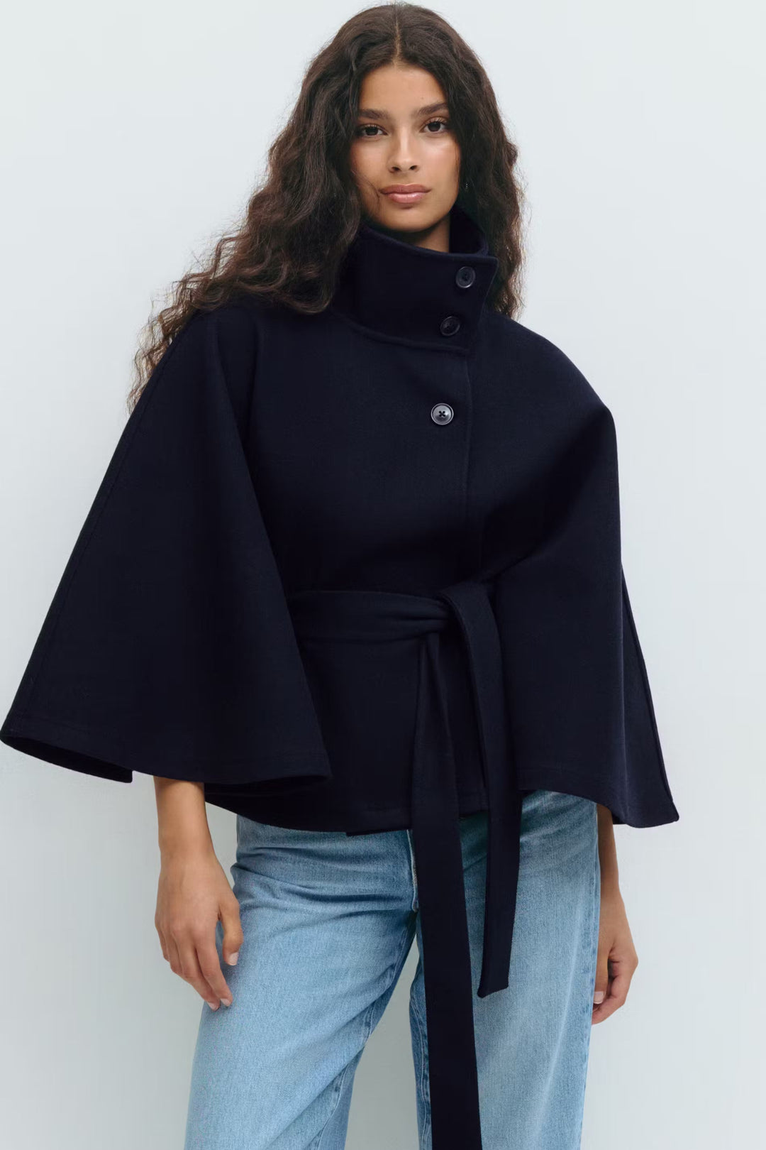 Damen Cape mit hohem Kragen und weiten Ärmeln