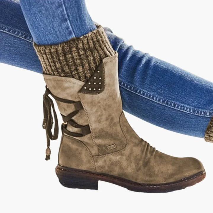 Damen Halbstiefel mit Strickbündchen und Schnürung hinten
