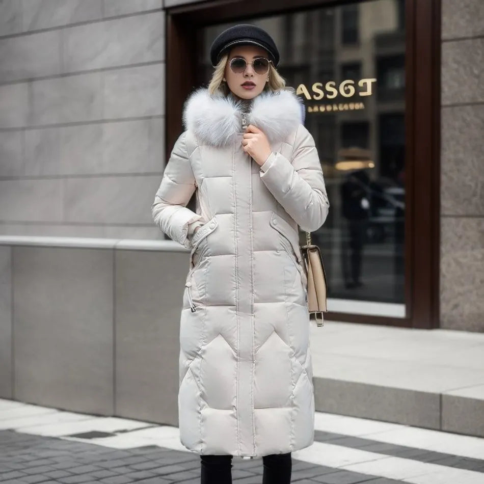Damen lange Winterjacke mit flauschigem Kapuzenbesatz