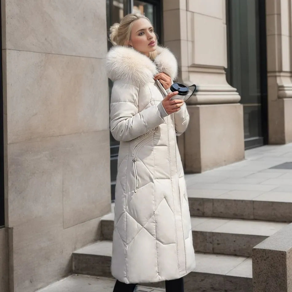 Damen lange Winterjacke mit flauschigem Kapuzenbesatz
