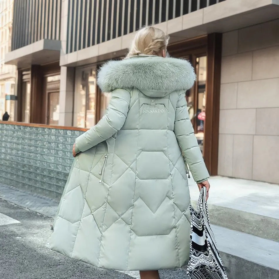 Damen lange Winterjacke mit flauschigem Kapuzenbesatz