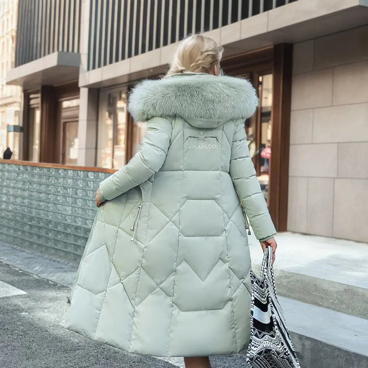 Damen lange Winterjacke mit flauschigem Kapuzenbesatz