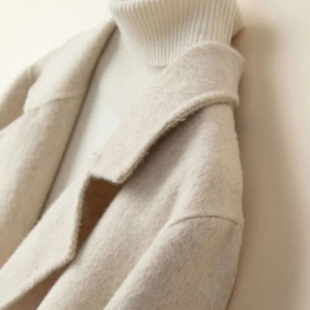 Damen Mantel in kurzer Form mit breitem Revers