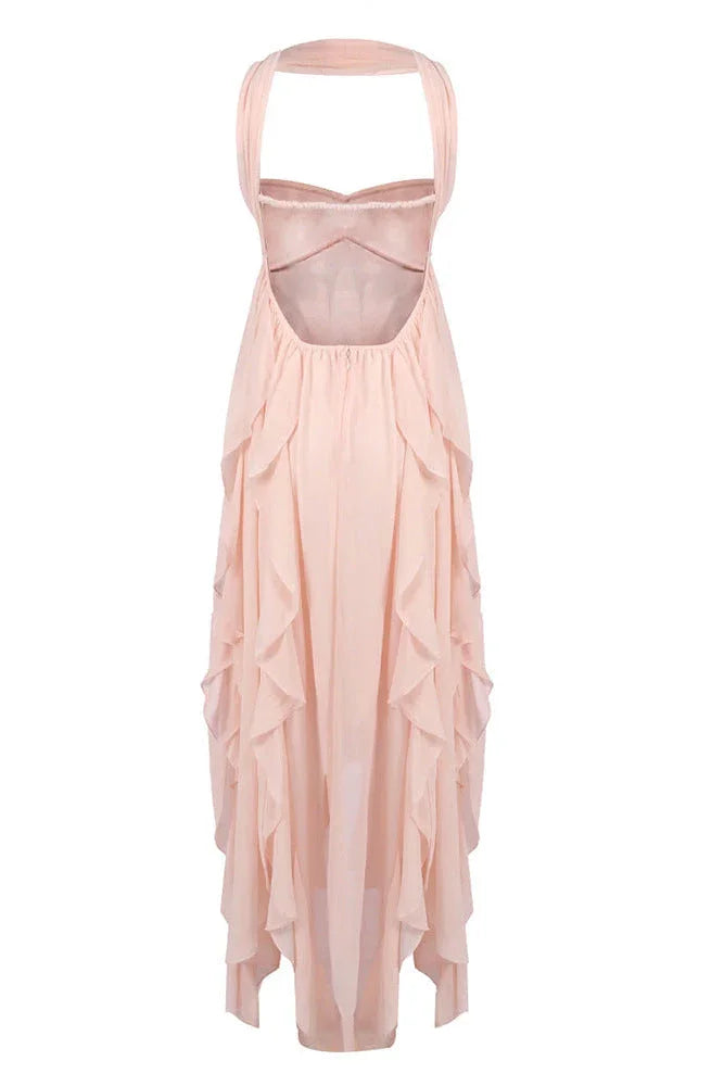 Robe longue rose volantée en tissu léger, avec des manches évasées et un design fluide idéal pour les journées d&
