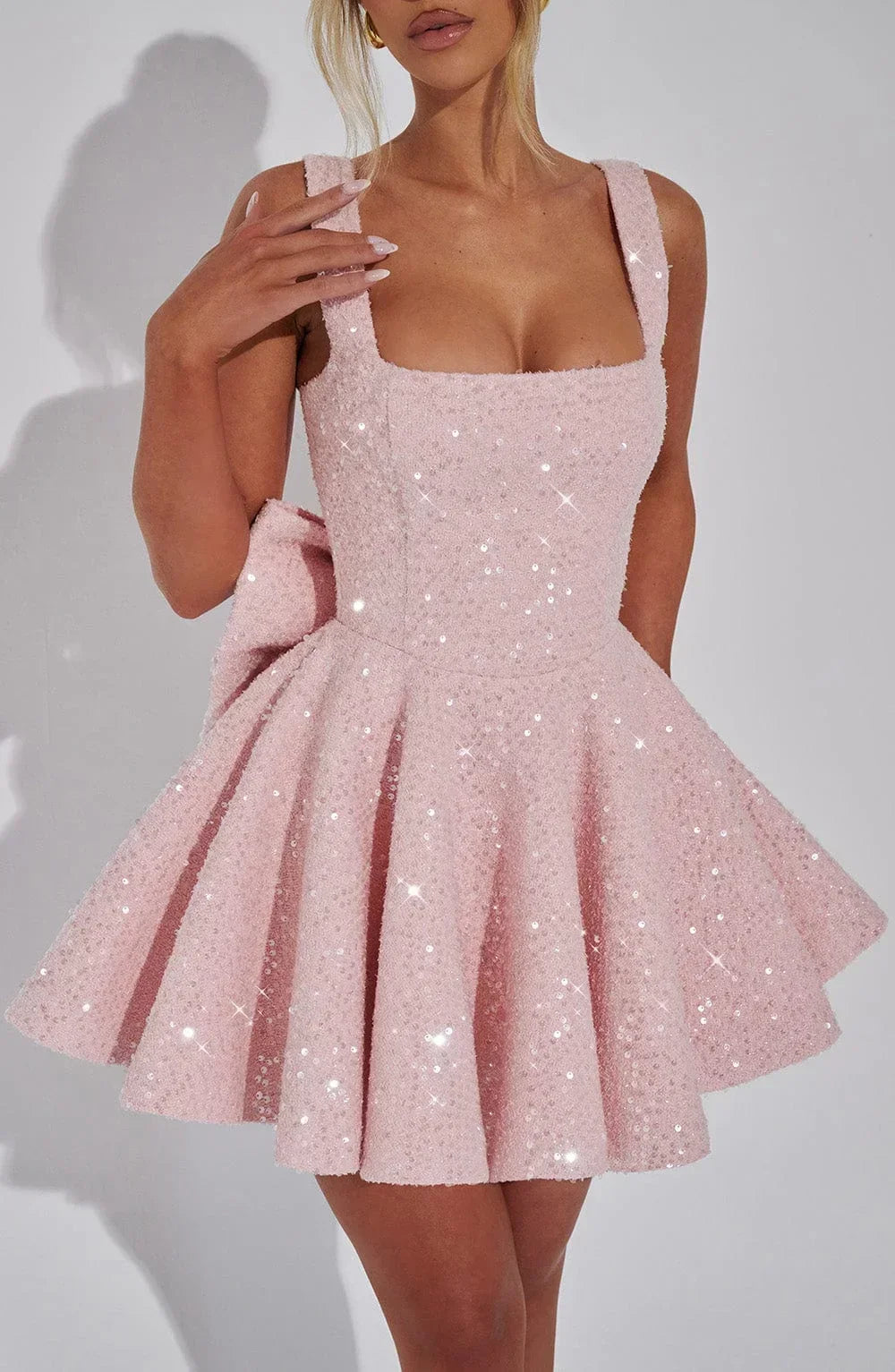 Damen Paillettenkleid mit weitem Rock und Schleife