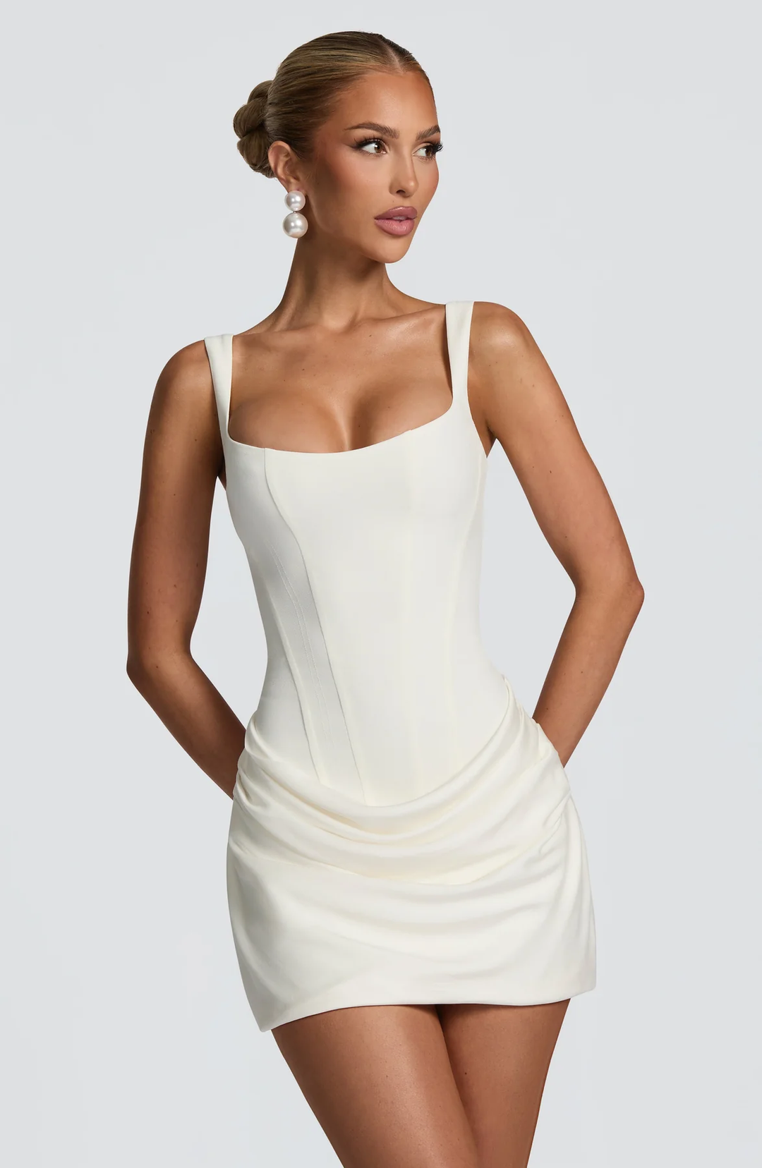 Damen Partykleid mit gerafftem Minirock