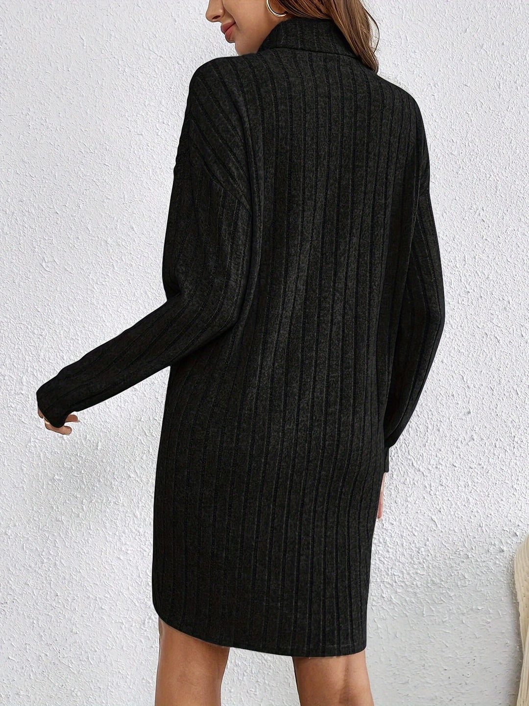 Damen Pulloverkleid mit Längsrippen und Stehkragen