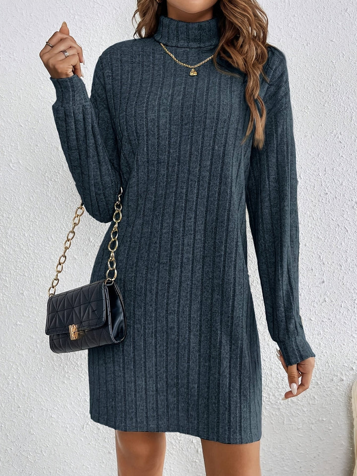 Damen Pulloverkleid mit Längsrippen und Stehkragen