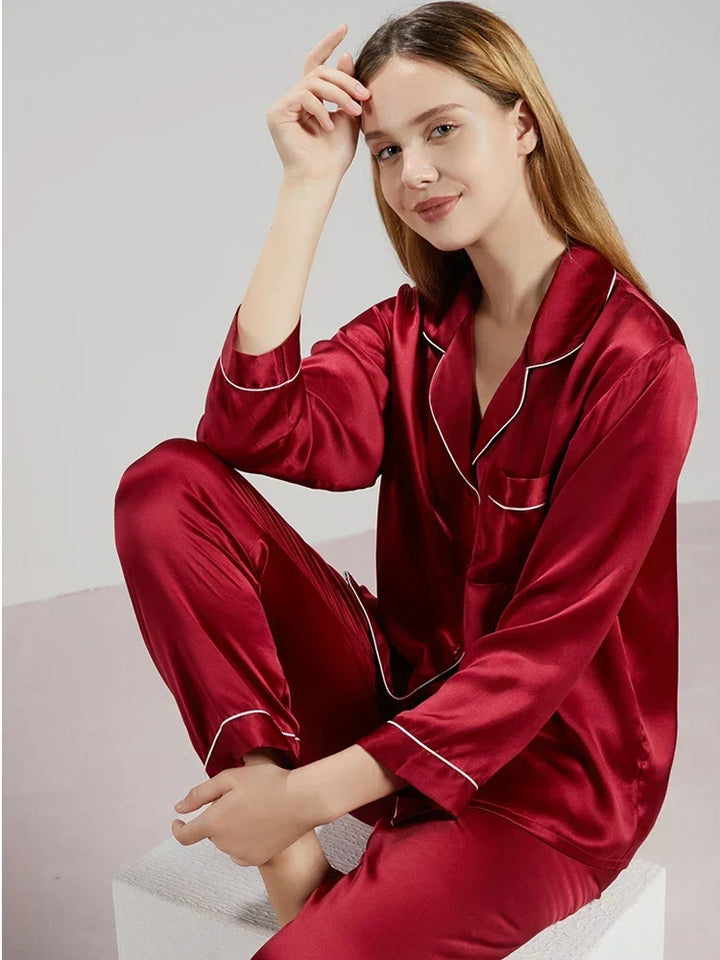 Damen Pyjama aus glänzendem Satin-Look