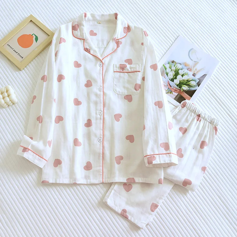 Damen Pyjama mit Herzprint und Kontrastpaspel