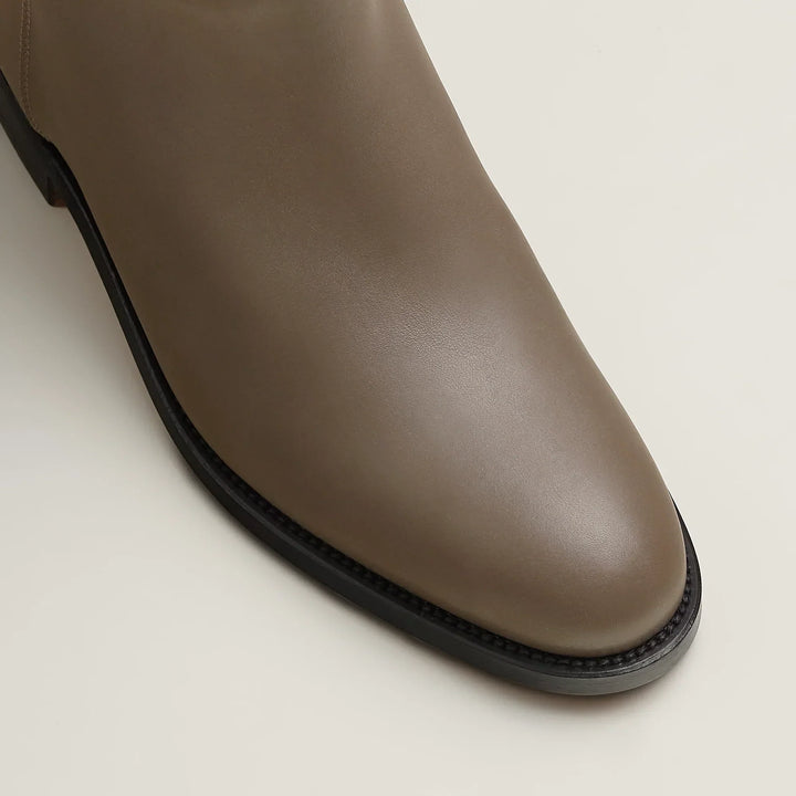 Damen Reitstiefel mit hohem Schaft und Zierband