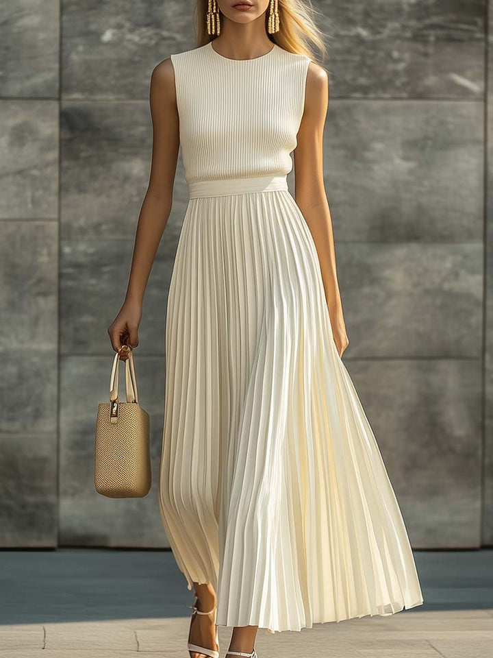 Damen Strickkleid in Creme mit Plisseerock
