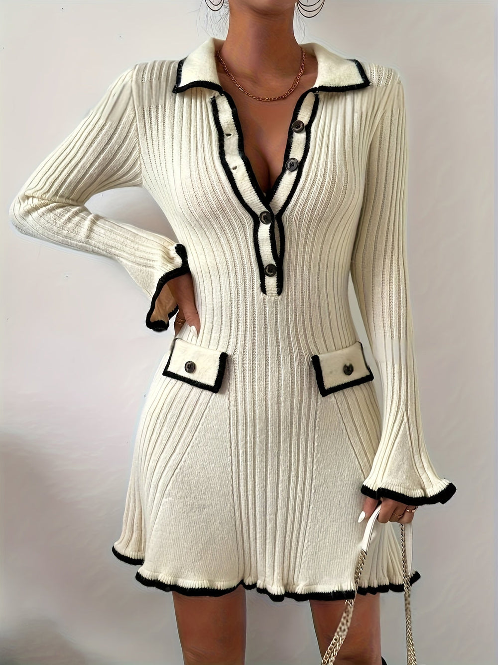Damen Strickkleid mit Kontraststreifen für Alltag und Anlässe - Weiss