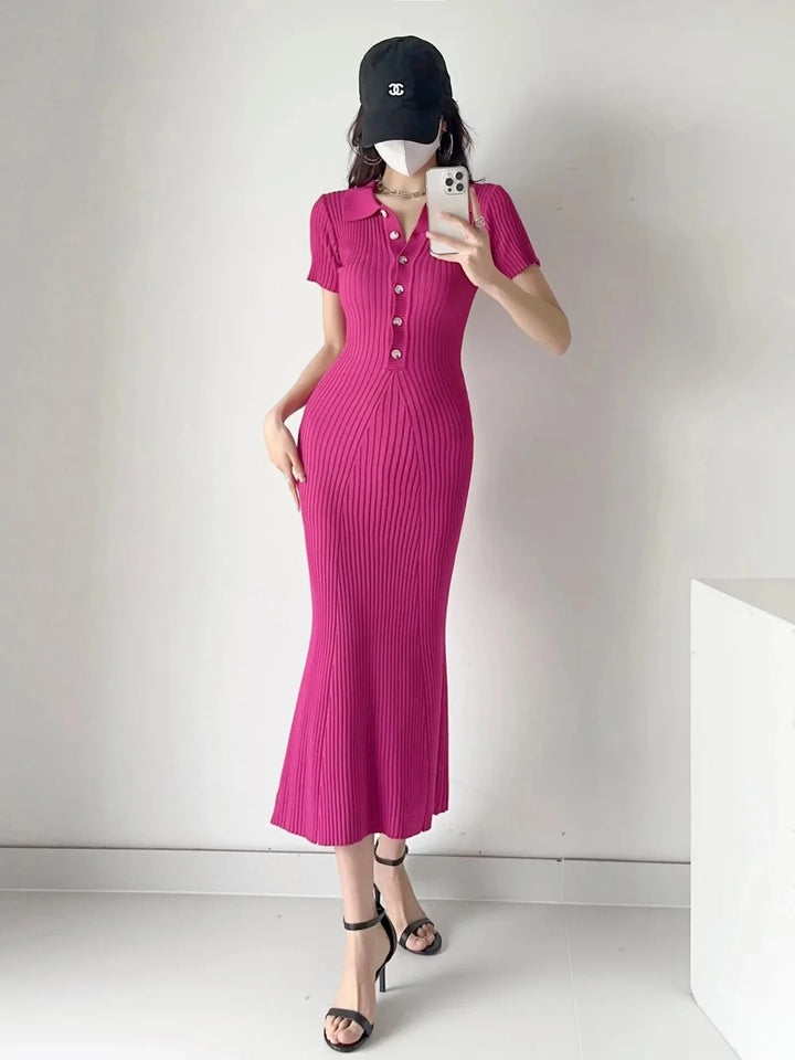 Damen Strickkleid mit Rippstrick und Polokragen und Knopfleiste - Schwarz