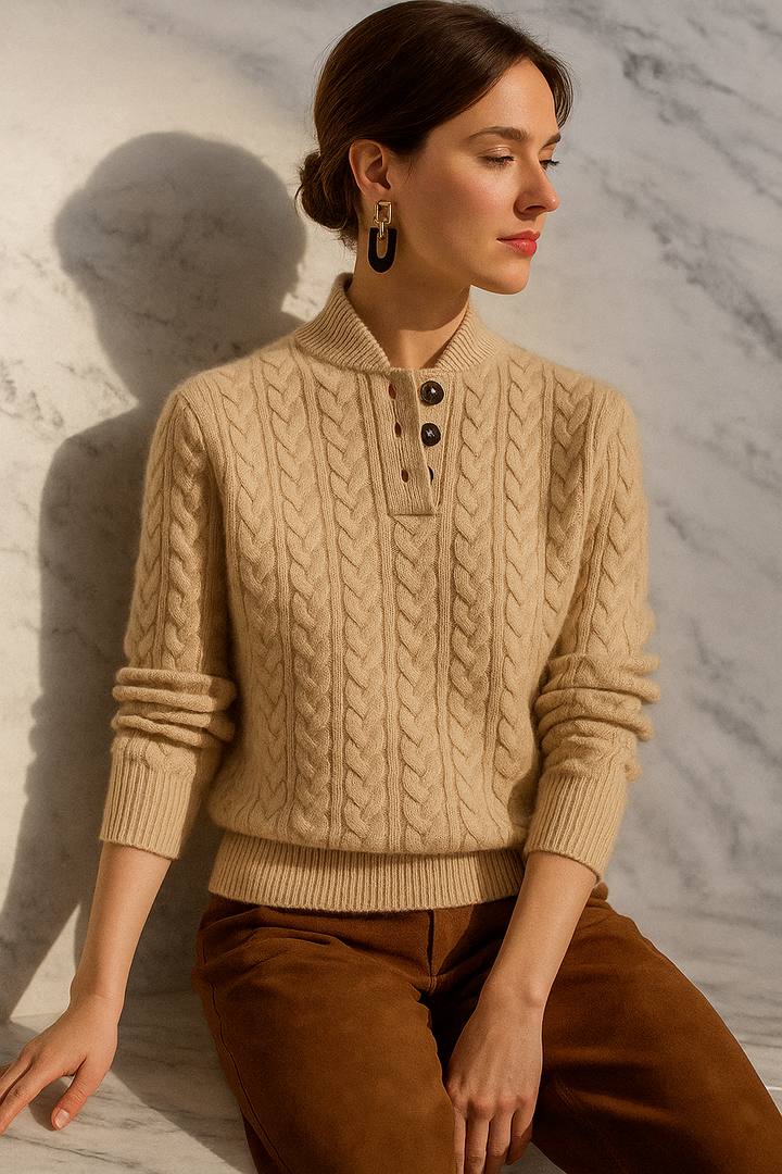 Damen Zopfstrickpullover mit Knopfleiste am Stehkragen