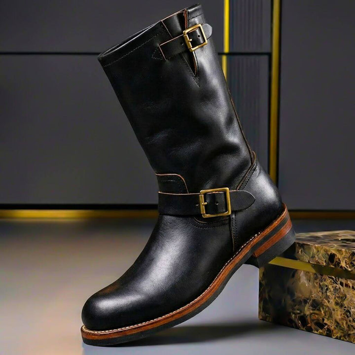 Herren Boots mit zwei Schnallen am Schaft