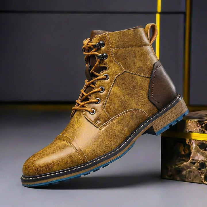 Herren Stiefel mit Schnürung und Kontrastsohle